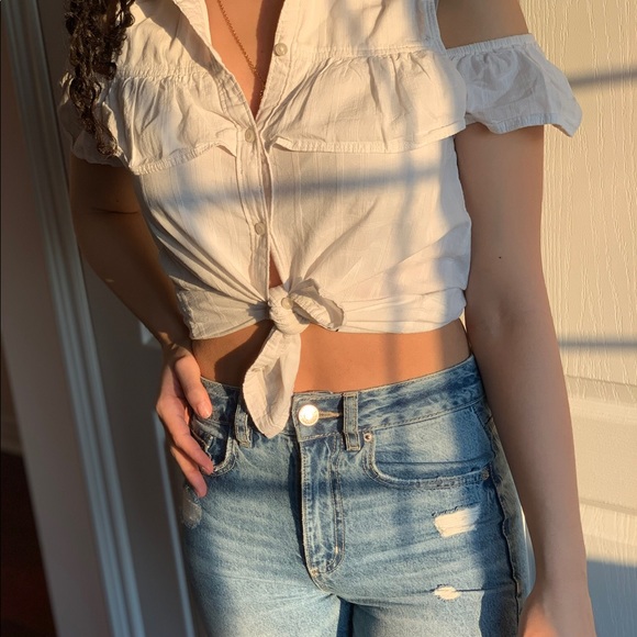 White top - Picture 2 of 4